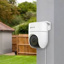H8c Pan & Tilt Wi-Fi Camera